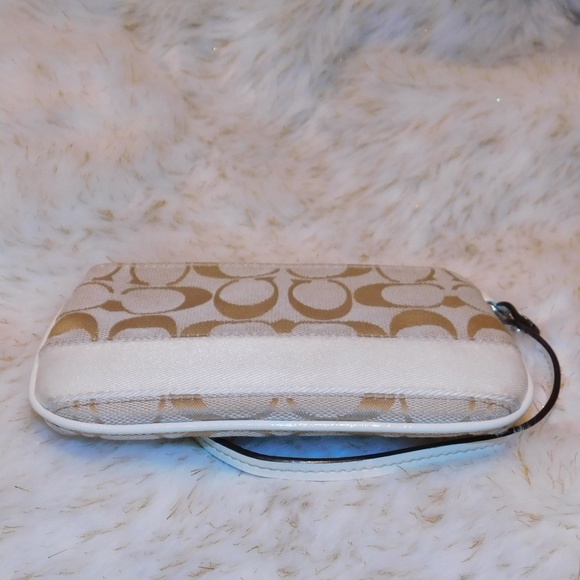 COACH Canvas Tan & White Signature Coach Wristlet - Picture 5 of 7
